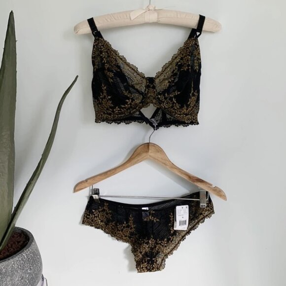 WACOAL Embrace Lace Tanga Black / Gold XL - Picture 13 of 13